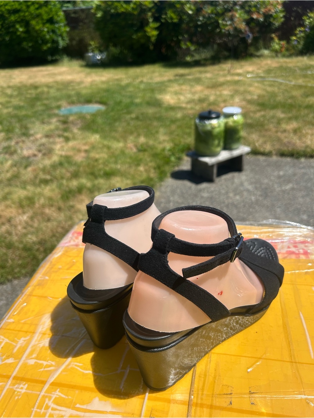 Crocs Leigh II Cross Strap Strappy Ankle Wedge Sandals Black Women’s Size 10 - Picture 7 of 16